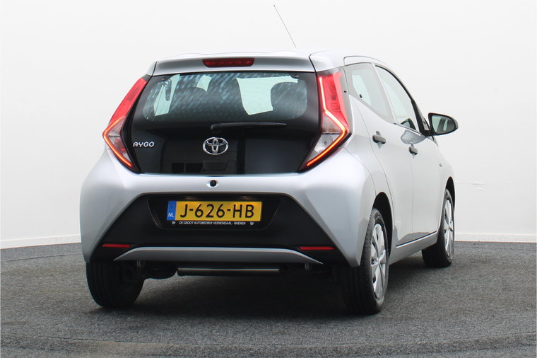 Vehicle Image 17