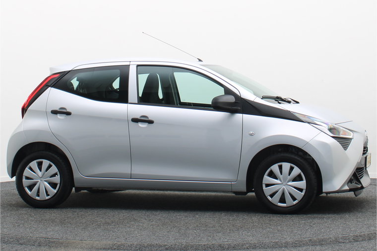 Vehicle Image 19