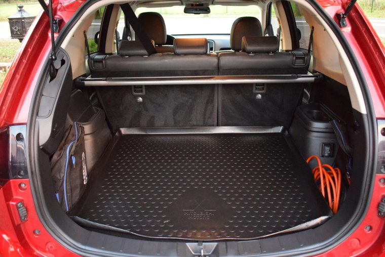 Vehicle Image 16