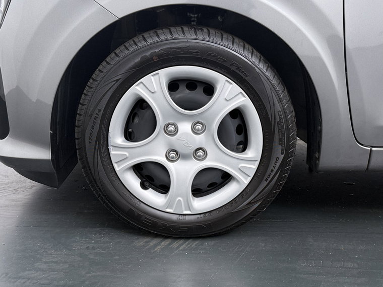 Vehicle Image 16