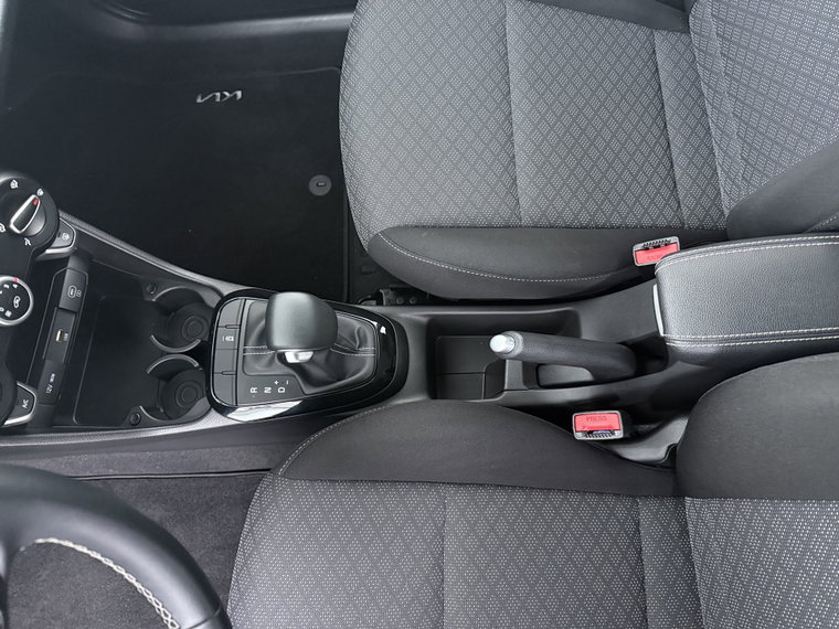 Vehicle Image 33