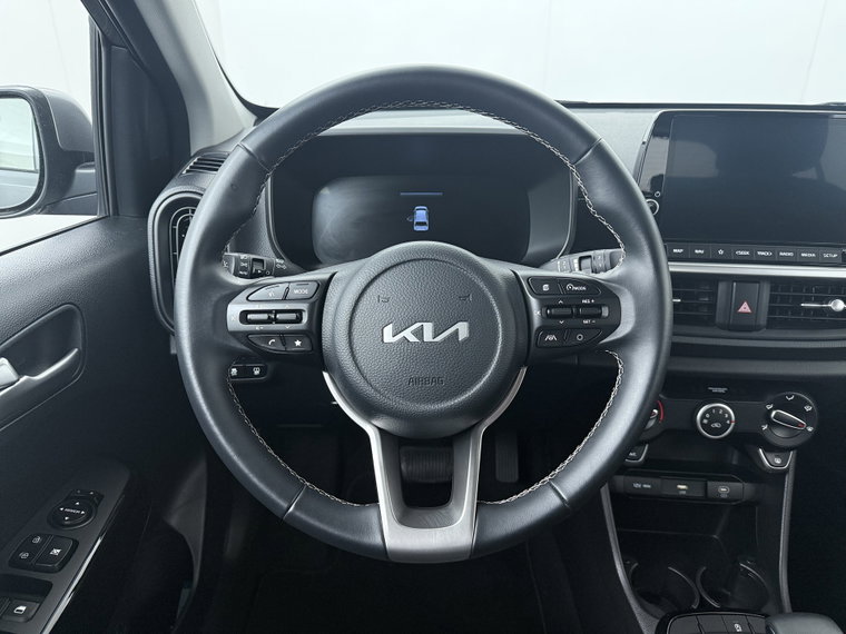 Vehicle Image 38