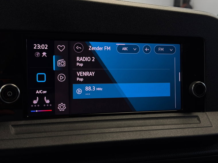 Vehicle Image 13