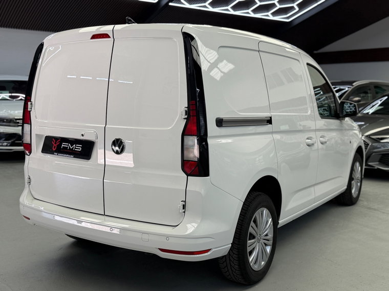 Vehicle Image 33