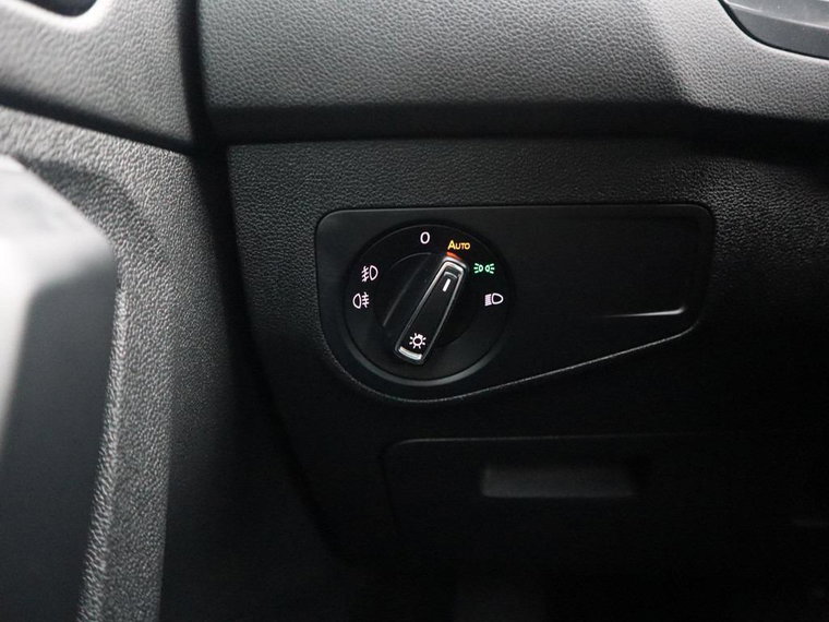 Vehicle Image 28