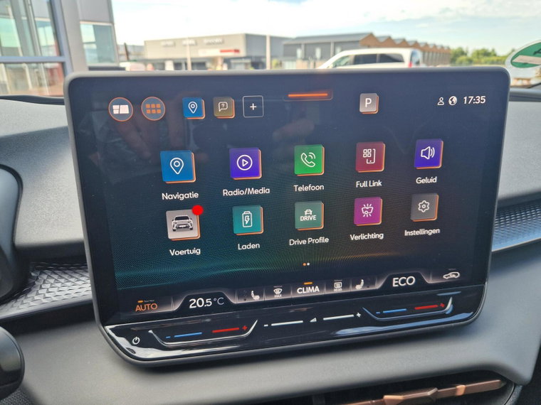 Vehicle Image 30