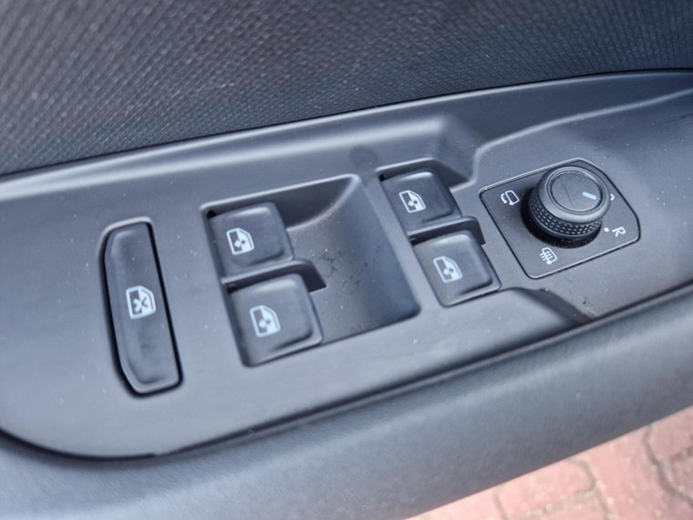 Vehicle Image 45