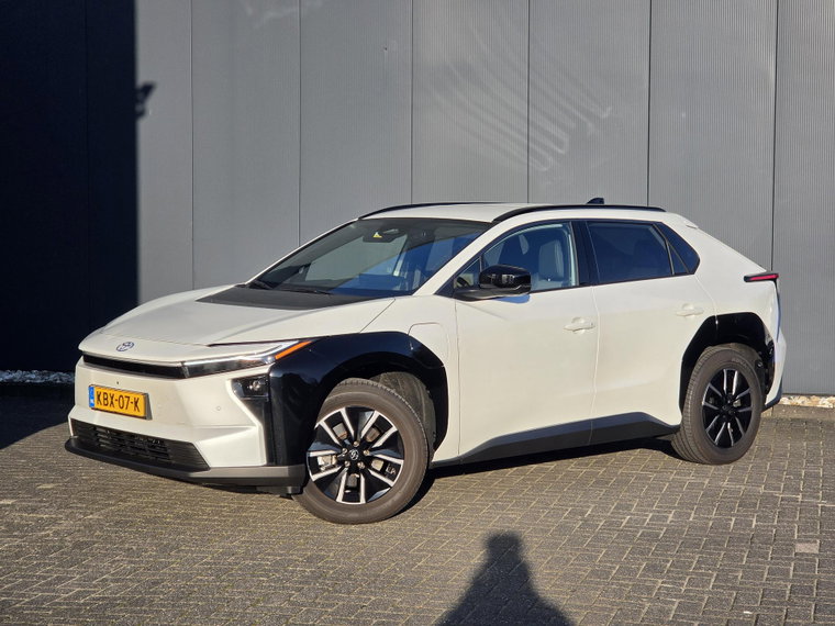 Vehicle Image 12