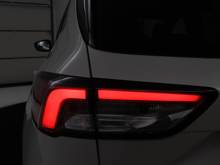Vehicle Image 37