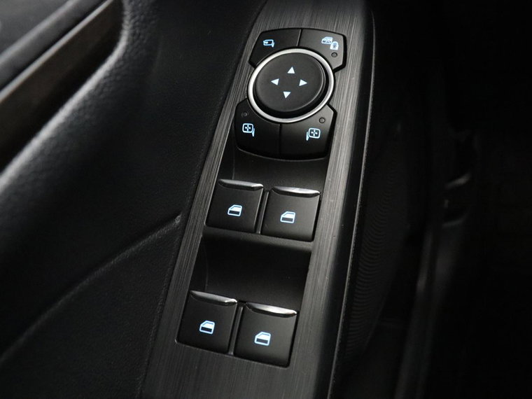 Vehicle Image 39