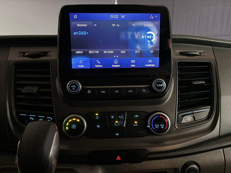 Vehicle Image 18