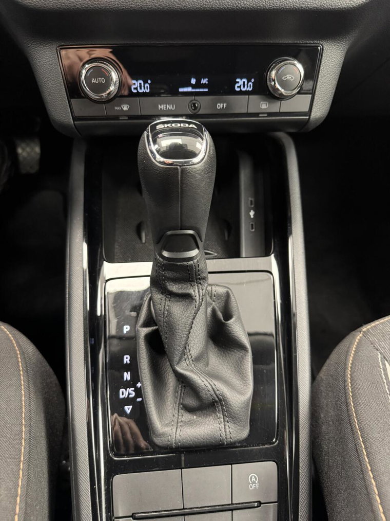 Vehicle Image 31