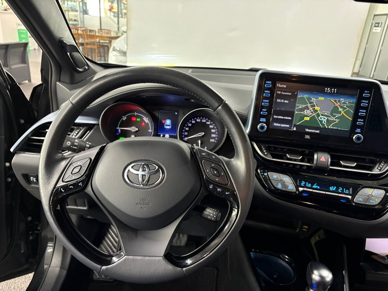 Vehicle Image 12