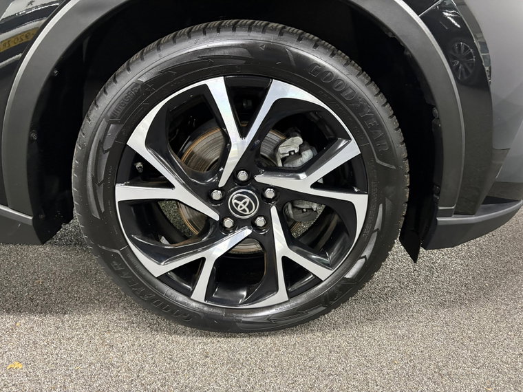 Vehicle Image 35