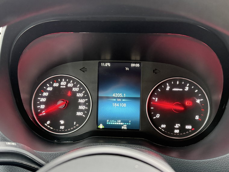 Vehicle Image 32
