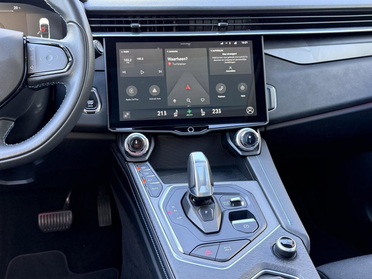 Vehicle Image 25