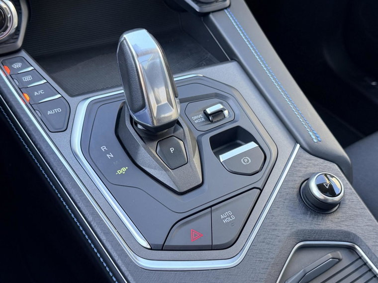Vehicle Image 26