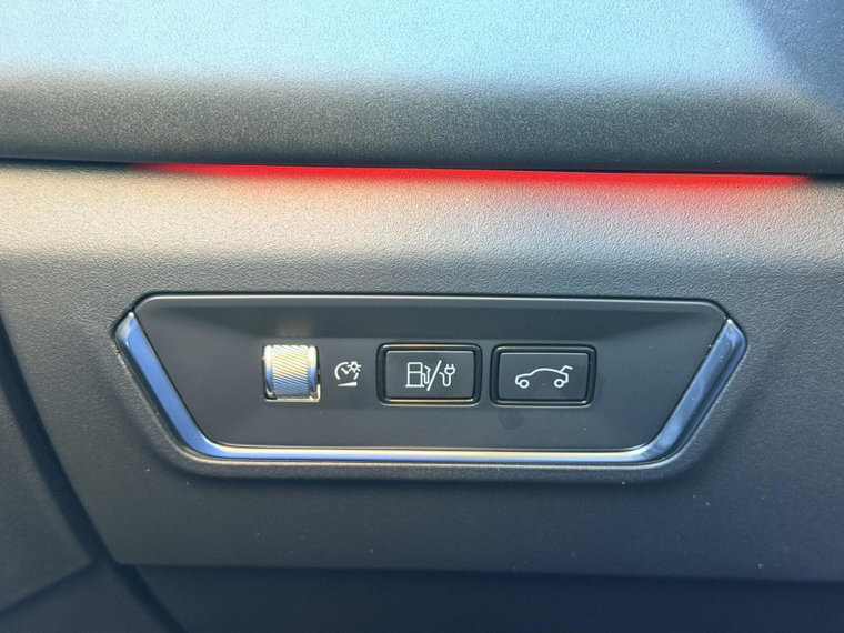 Vehicle Image 27