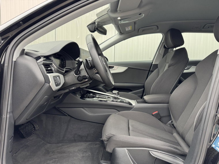 Vehicle Image 19