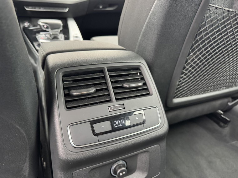 Vehicle Image 37