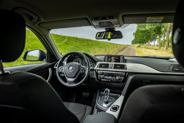 Vehicle Image 19