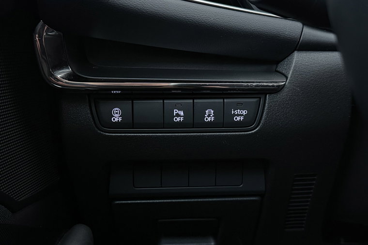 Vehicle Image 32