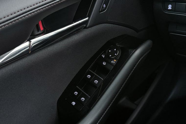 Vehicle Image 33