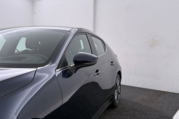 Vehicle Image 40