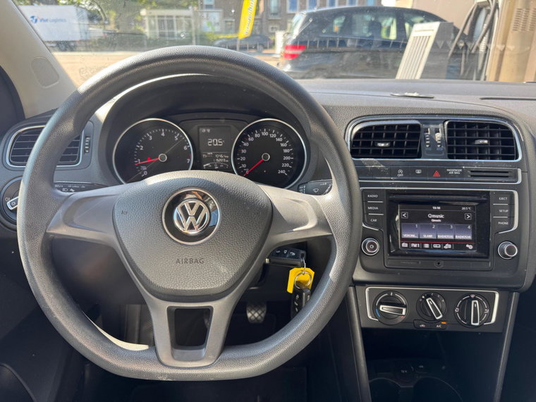 Vehicle Image 17