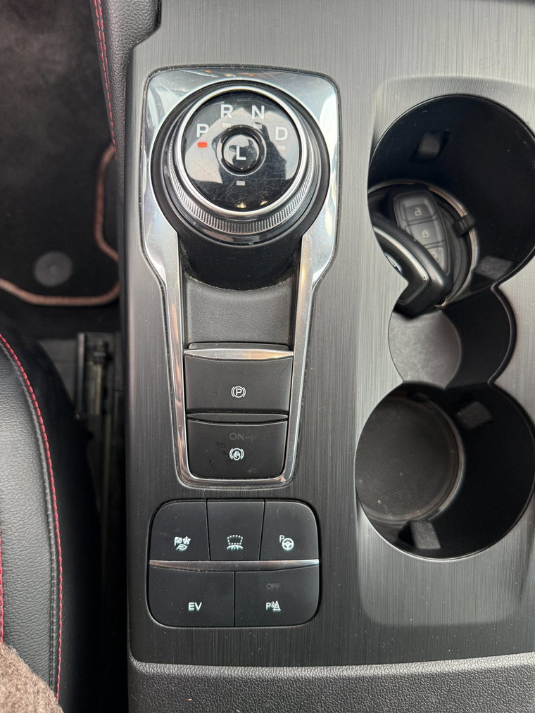 Vehicle Image 24
