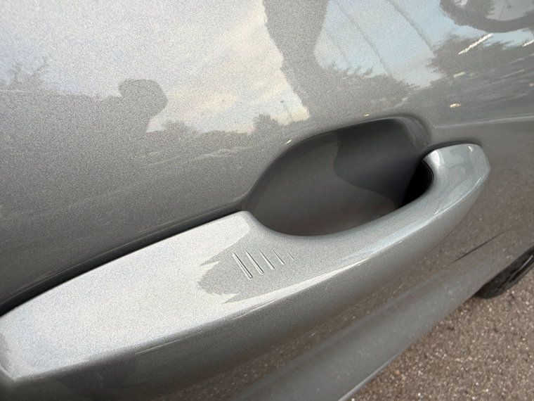 Vehicle Image 35