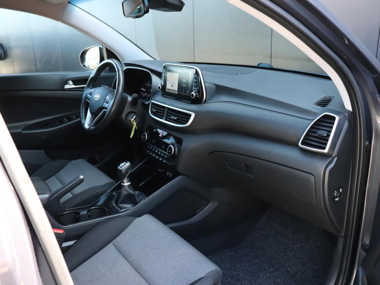 Vehicle Image 18
