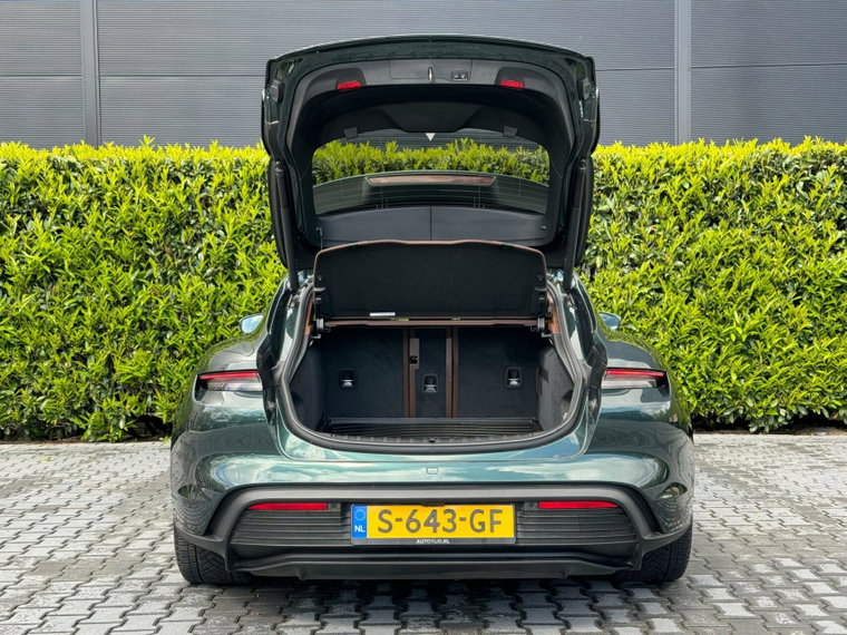 Vehicle Image 38