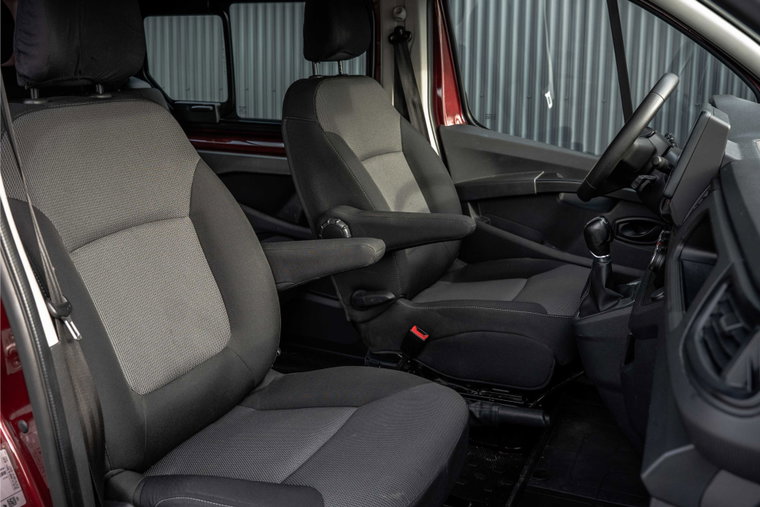 Vehicle Image 13