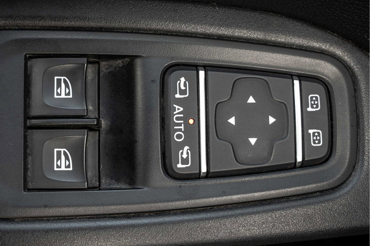 Vehicle Image 26