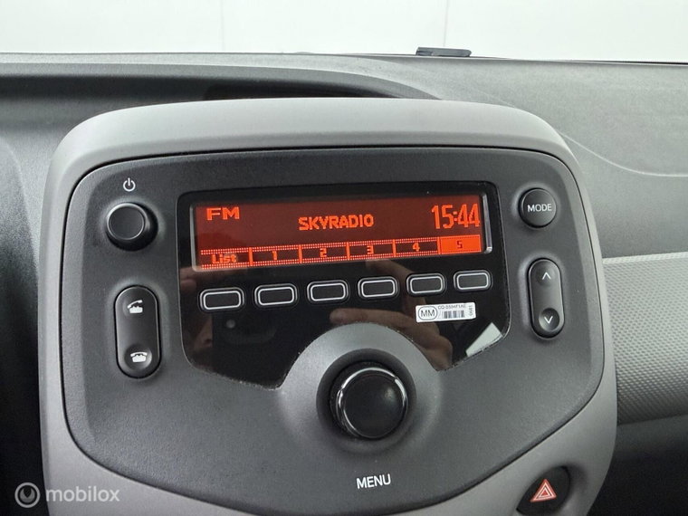 Vehicle Image 13
