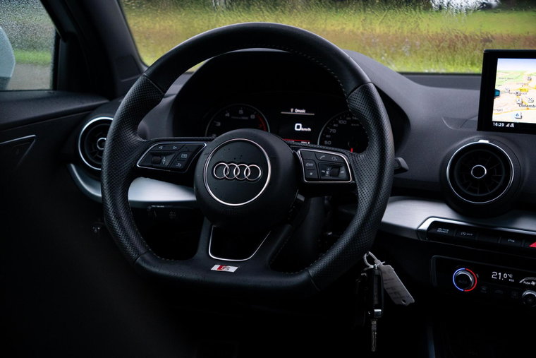 Vehicle Image 11