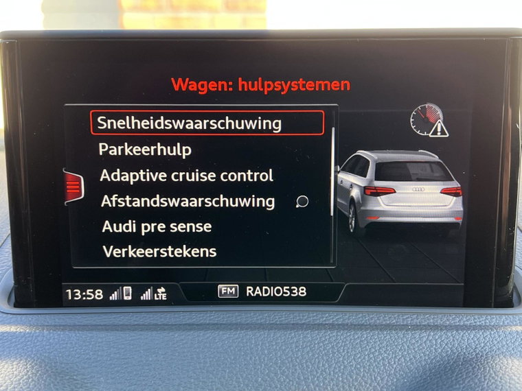 Vehicle Image 32