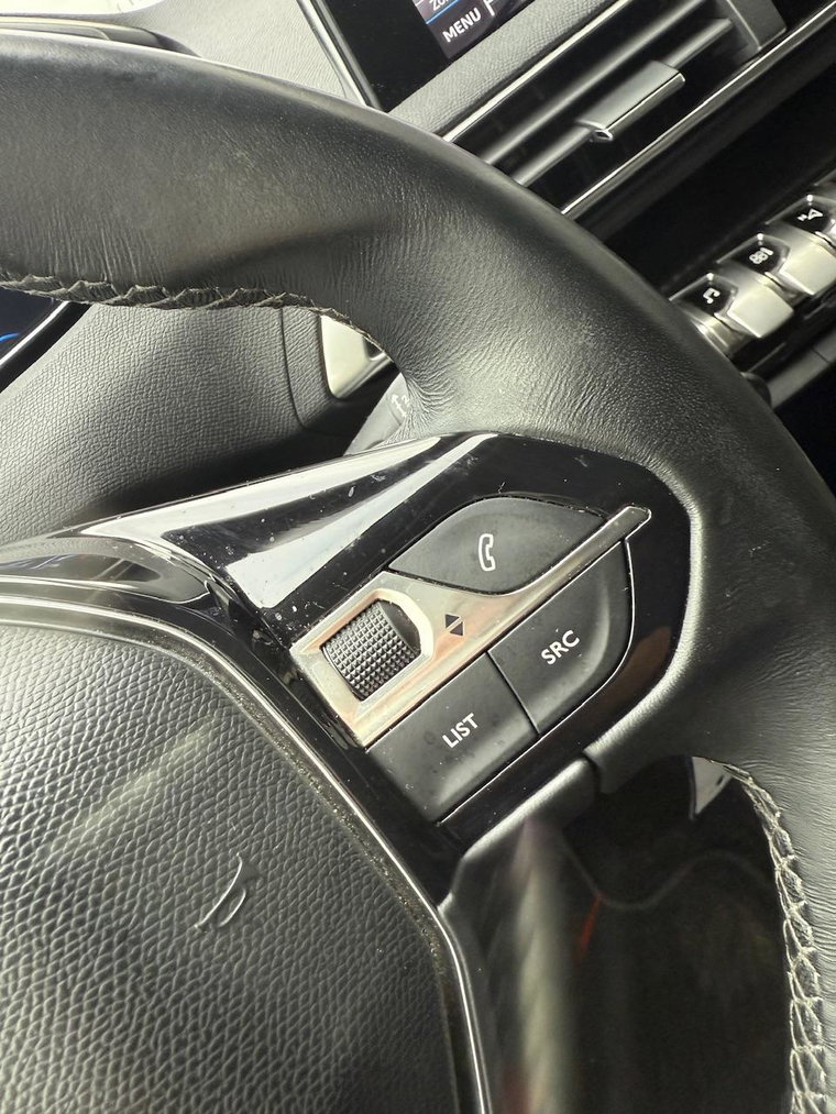 Vehicle Image 38