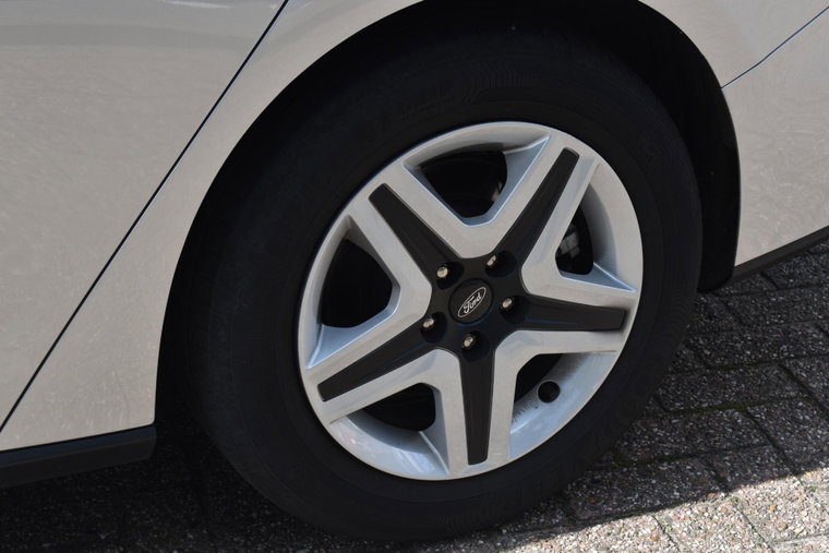 Vehicle Image 19