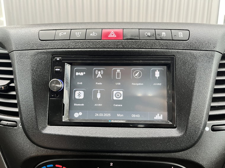Vehicle Image 36