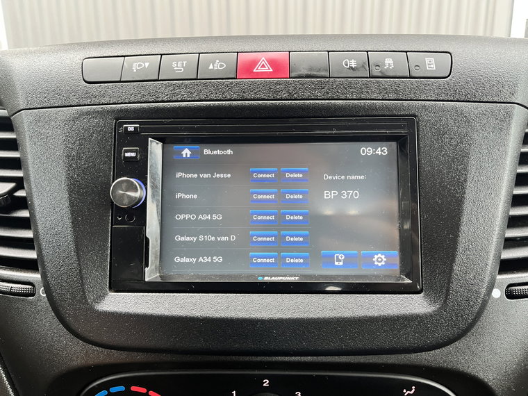 Vehicle Image 37