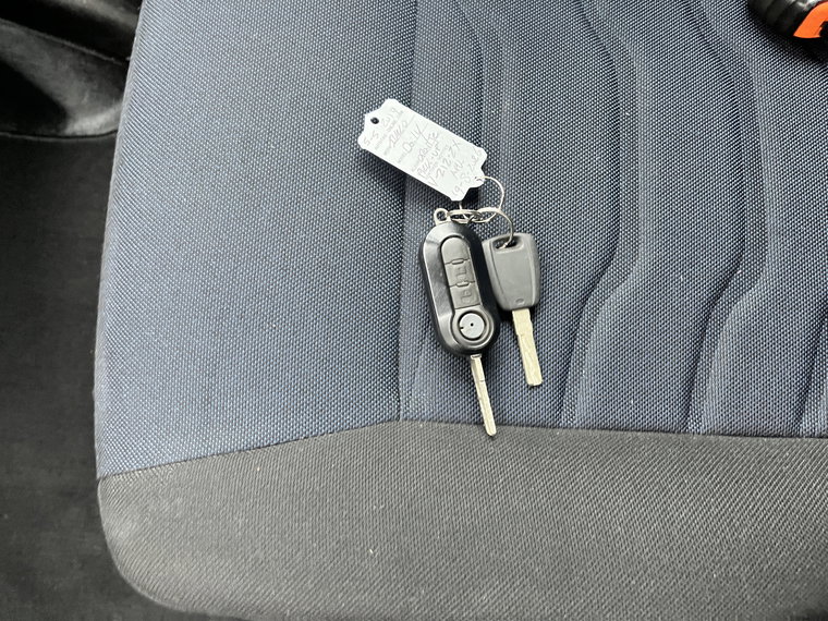 Vehicle Image 38