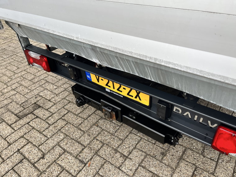Vehicle Image 40