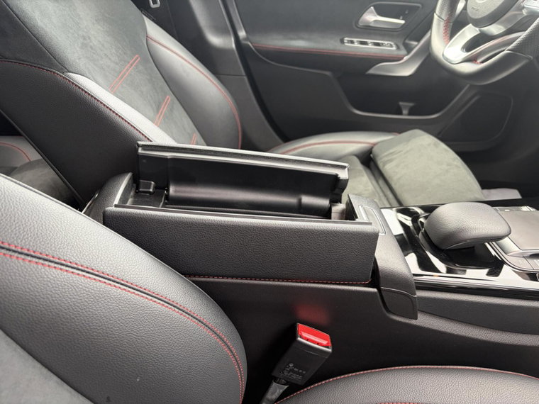 Vehicle Image 37