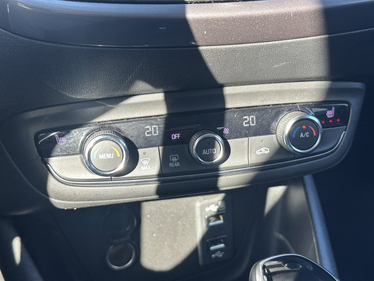 Vehicle Image 28