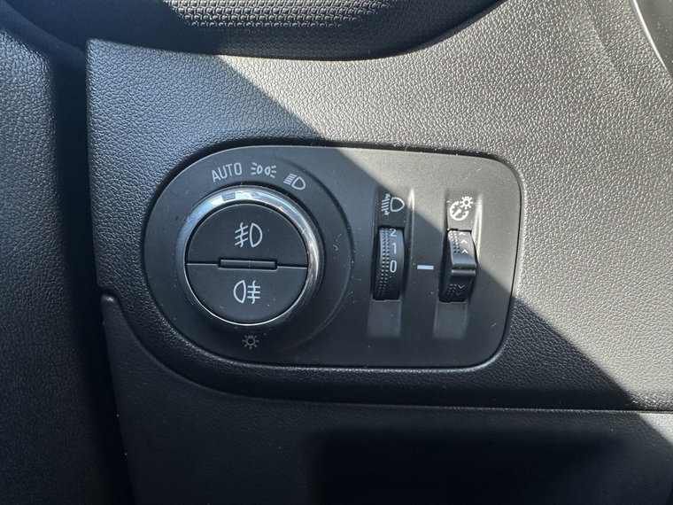 Vehicle Image 29