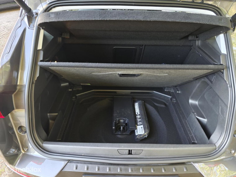Vehicle Image 33