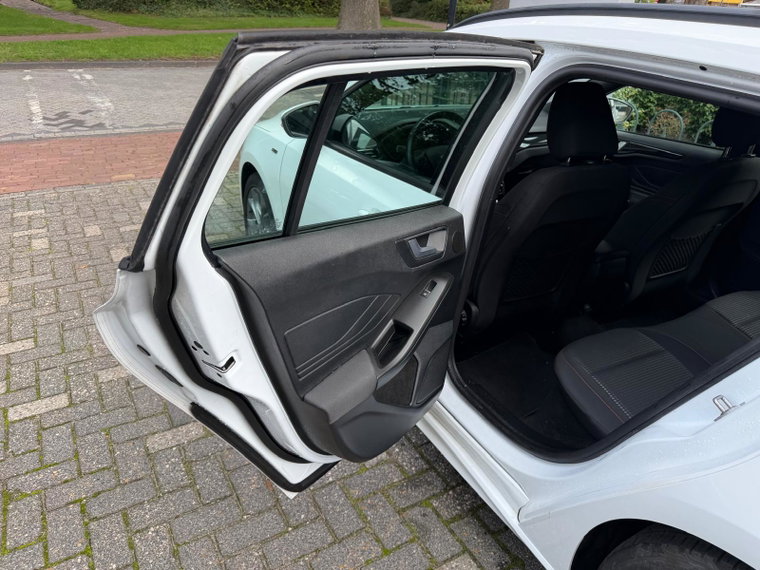 Vehicle Image 39
