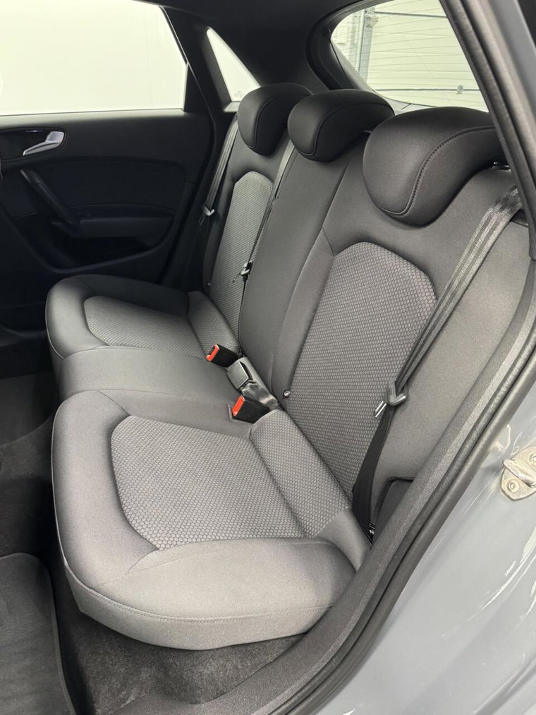 Vehicle Image 17